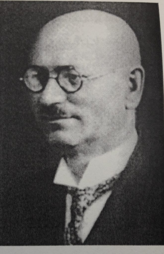 Portraitfoto von Julius Lensch.